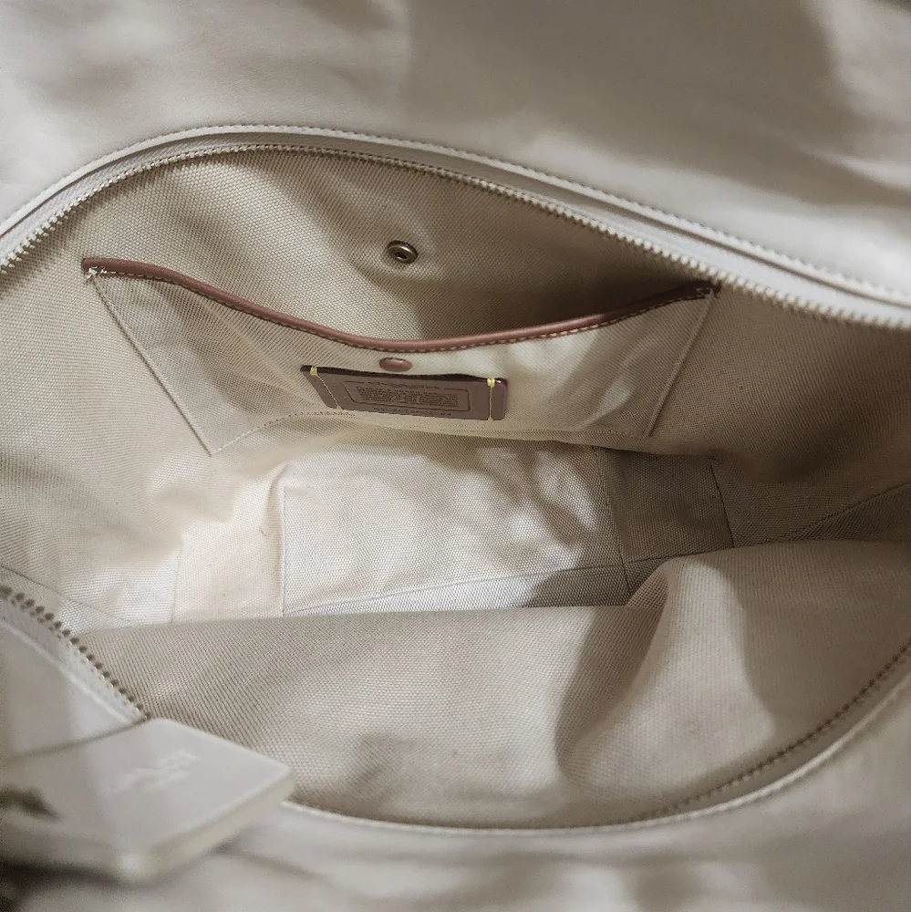 Coach Bea soft Leather Tote Like New w/dust Bag